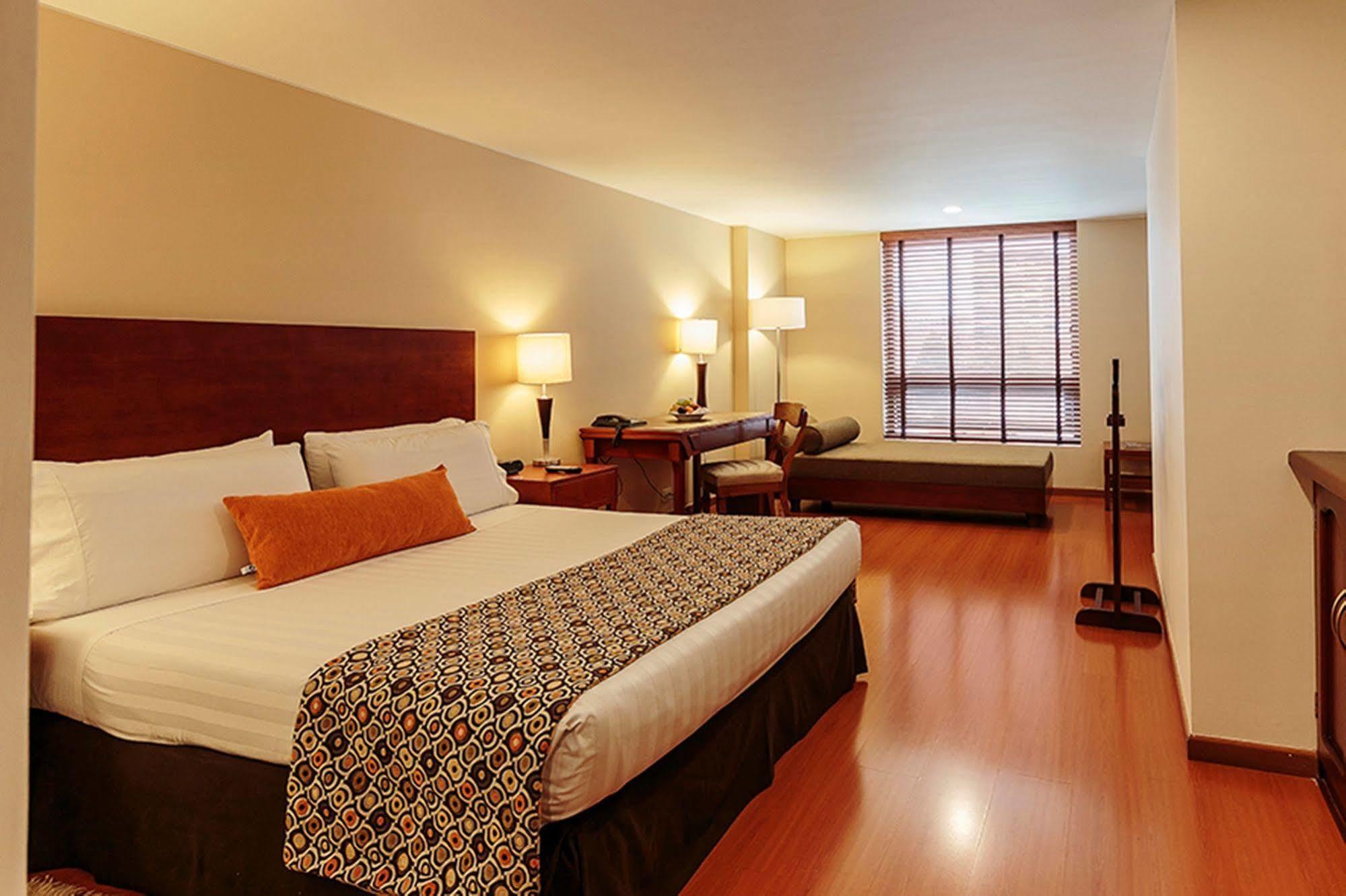 Hotel Estelar Suites Jones โบโกตา ภายนอก รูปภาพ