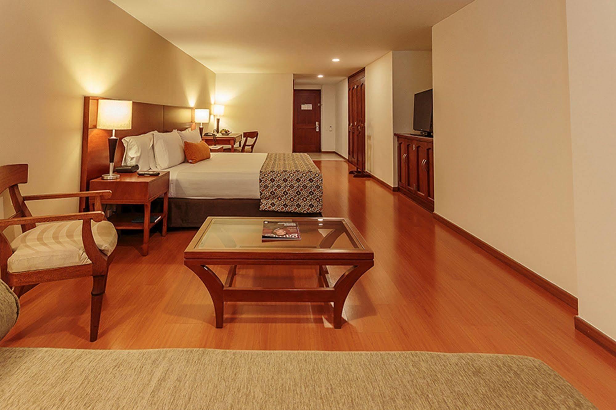 Hotel Estelar Suites Jones โบโกตา ภายนอก รูปภาพ